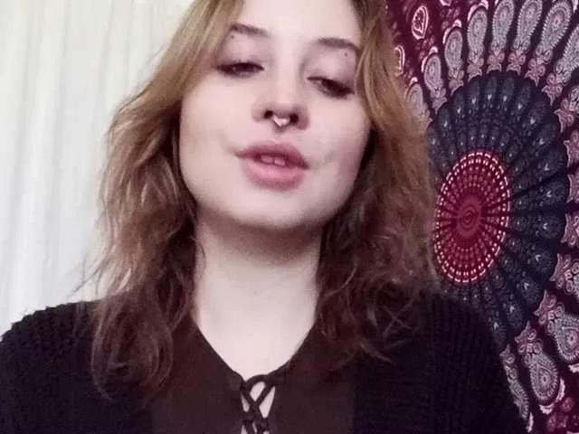 AdalynGlow on BongaCams