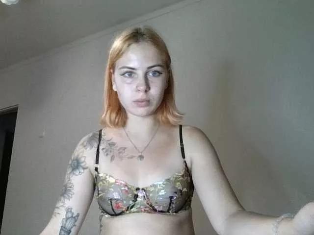 AlisMoona on BongaCams