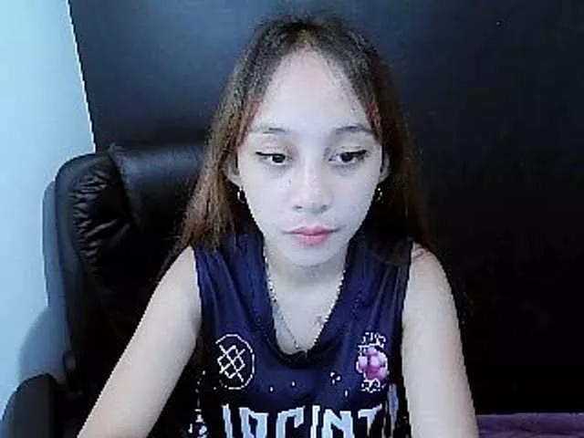 AllieSpankalot on BongaCams 