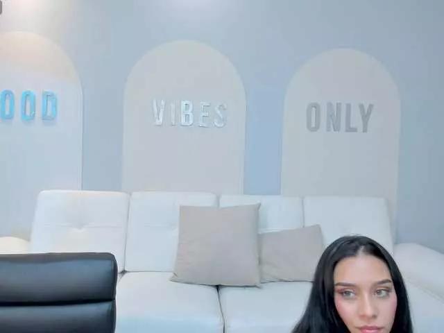 Offline AmaliaCruss on BongaCams