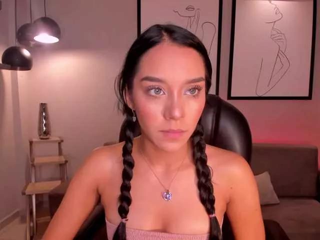 Offline AmaliaCruss on BongaCams