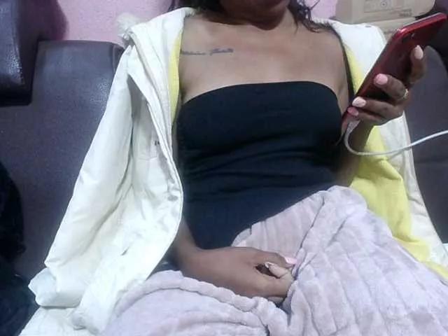 Amelia25 on BongaCams