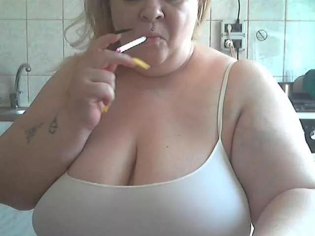 Offline AriannaMilf on BongaCams