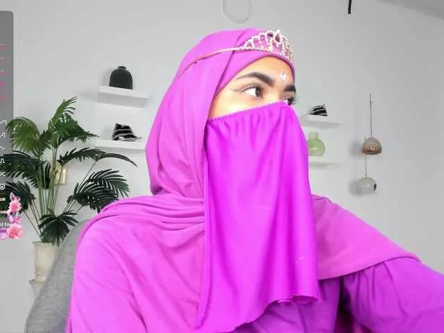 Aura-cuutee on BongaCams 