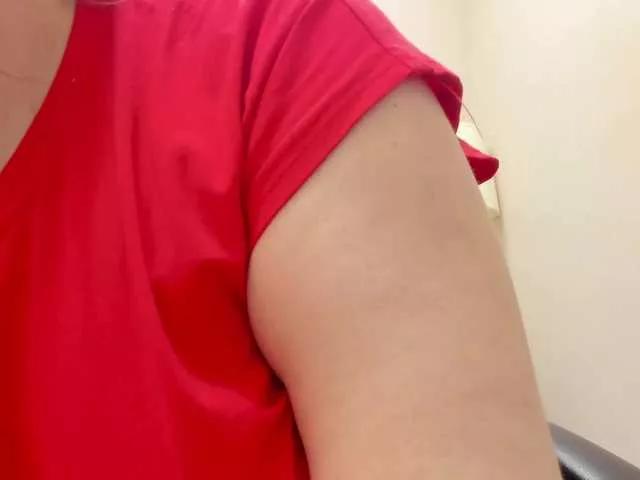 Offline battymoll on BongaCams