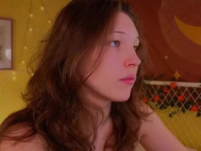 CherryLea from BongaCams