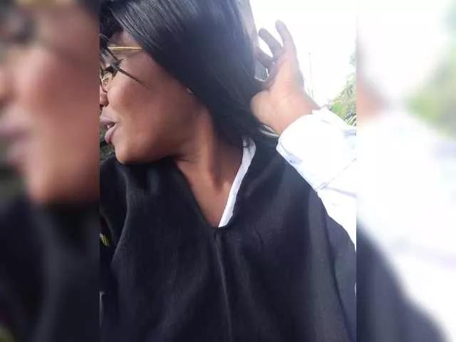 Edwiina on BongaCams