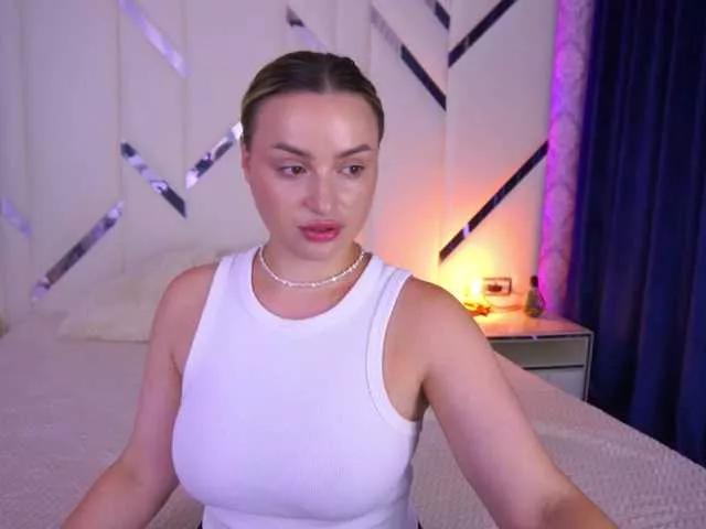 FloraGreys on BongaCams