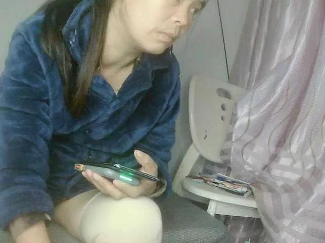 hujiajiajia1314 from BongaCams