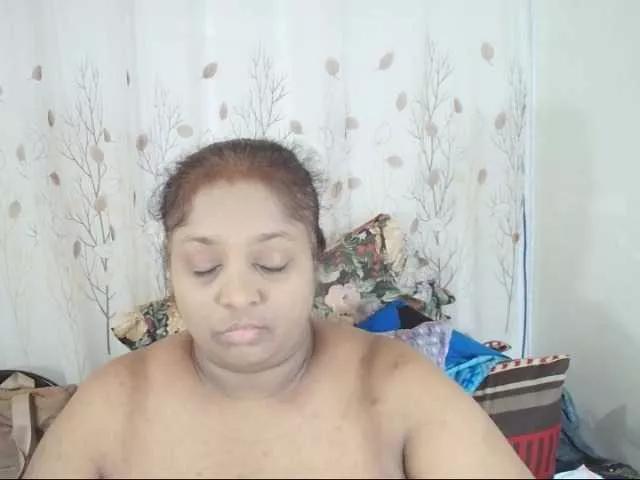 Indiantasha on BongaCams