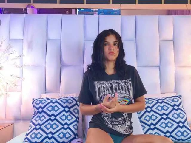 Offline IrisRoss on BongaCams