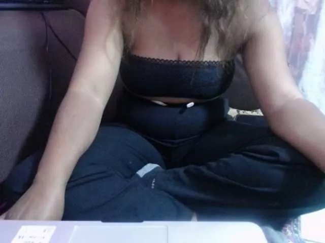 jenniella on BongaCams 