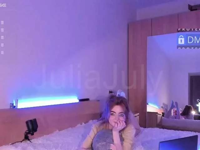 Julia44442