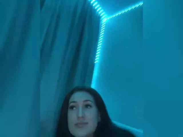 Offline KARAMELKA25 on BongaCams