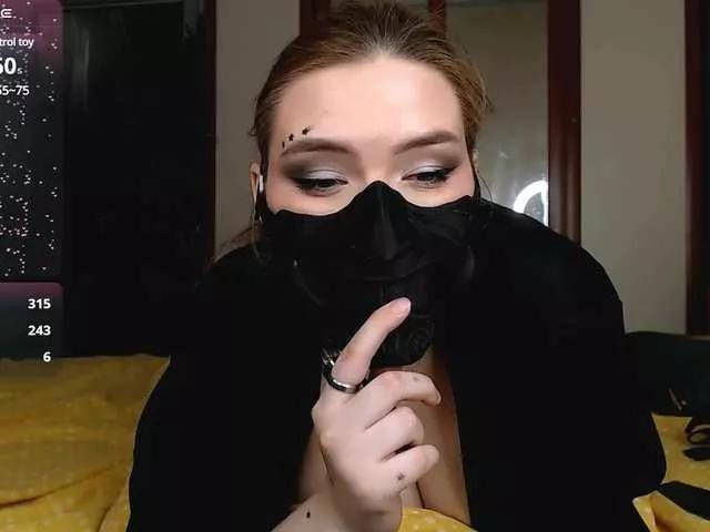 Krisari on BongaCams