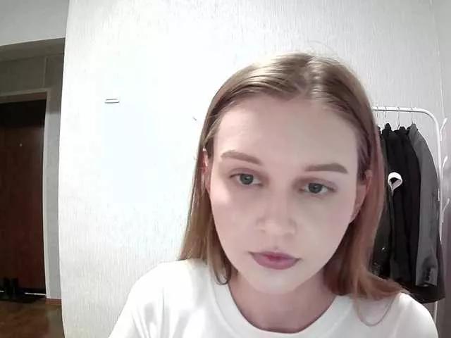 Offline Lola-2 on BongaCams