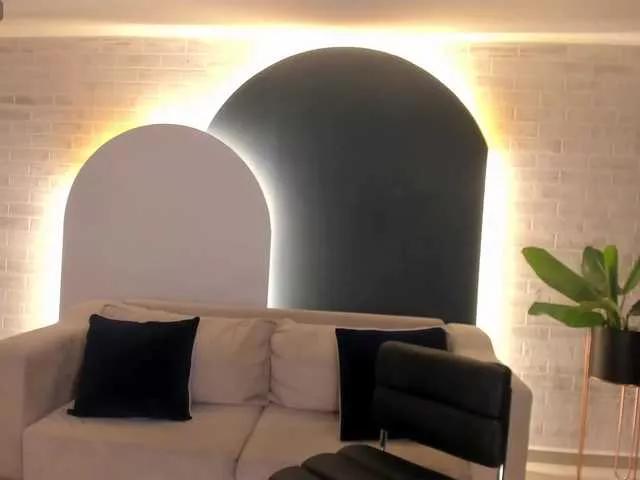 LucyWeiss from BongaCams