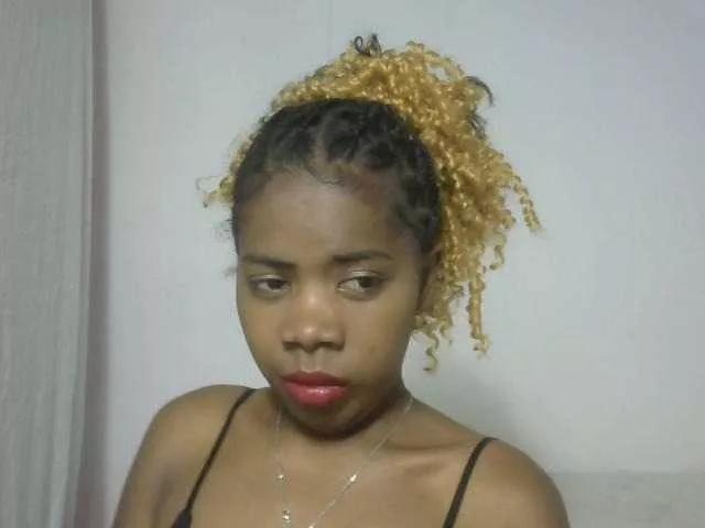 Maha19x from BongaCams