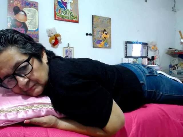 Freechat maturehornykinky on BongaCams