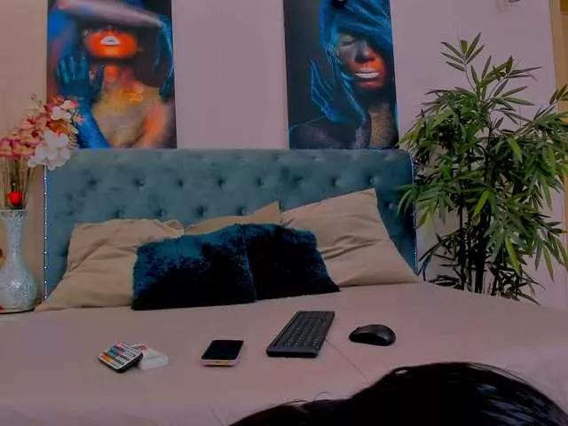 Offline MichelleReys on BongaCams