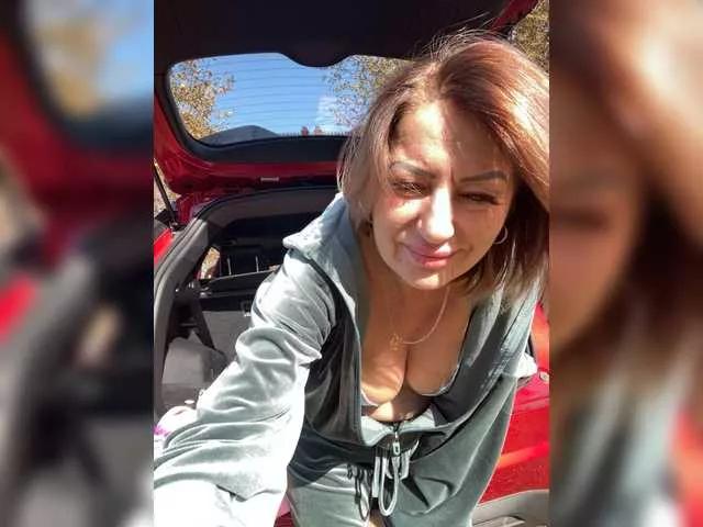 Milena-MilfaXXX from BongaCams