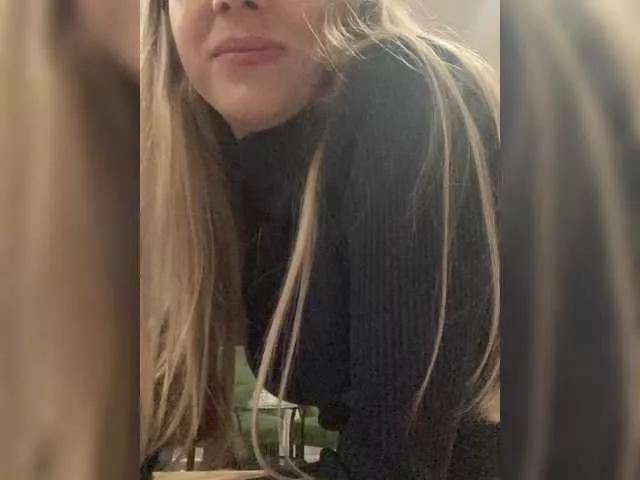 Offline Mileshil on BongaCams