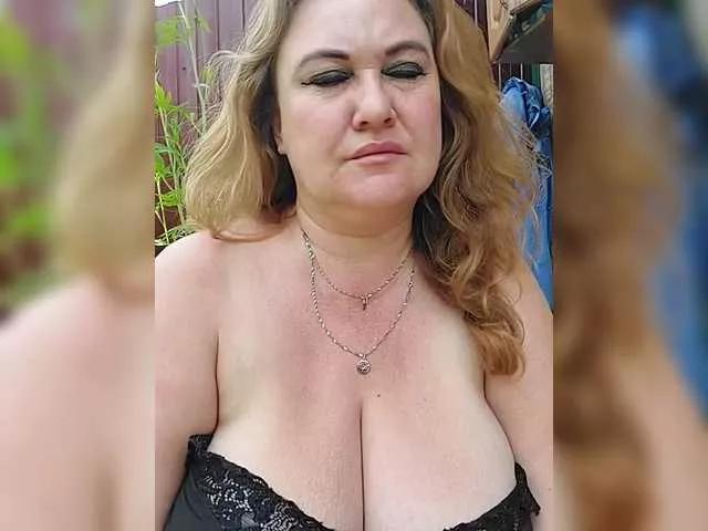 milli1983 on BongaCams 