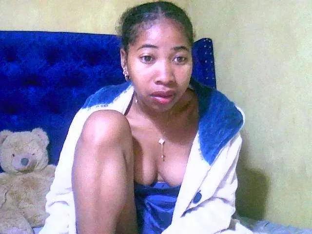 Mirana1 on BongaCams