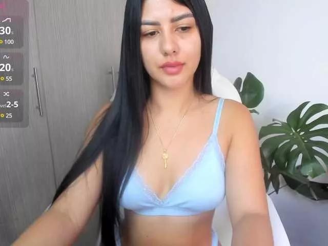 misswhitneyr on BongaCams