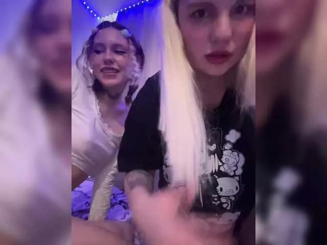 Molly-and-Ewa