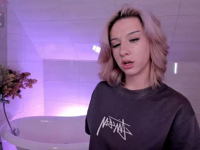 Offline Necucubi on BongaCams