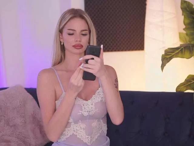 NicoleSarahX