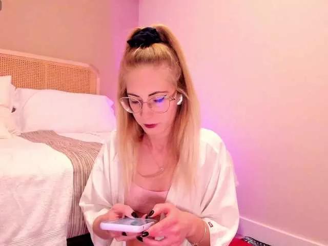 Nikki-Gia