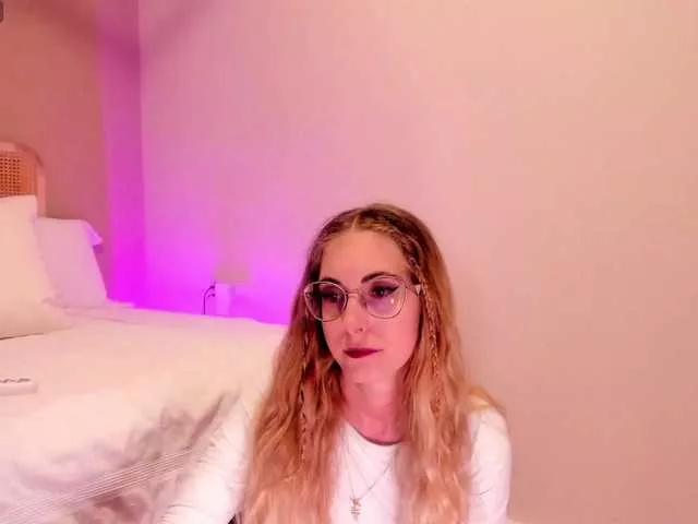 Nikki-Gia