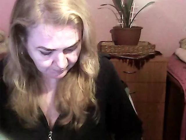 NinaKeil on BongaCams 