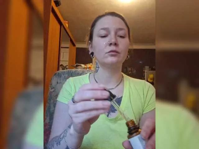 Offline Ozalin on BongaCams