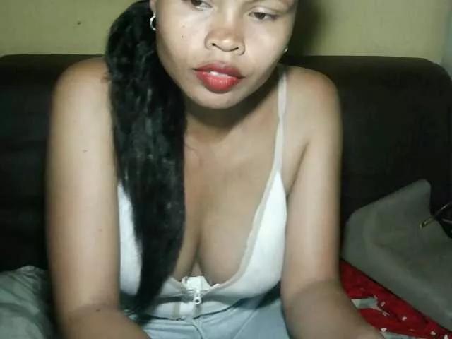 Pussy01lips on BongaCams 