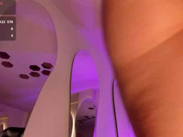 RebeccaHudson on BongaCams 