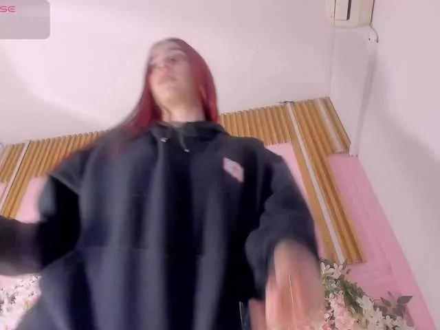 Offline RedHeadSusy on BongaCams