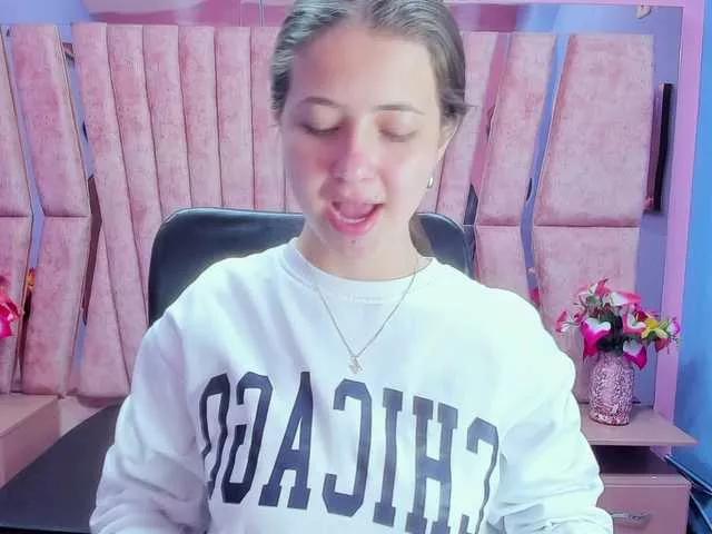 Offline SarahSweett on BongaCams