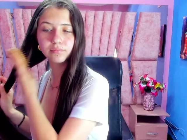 Offline SarahSweett on BongaCams