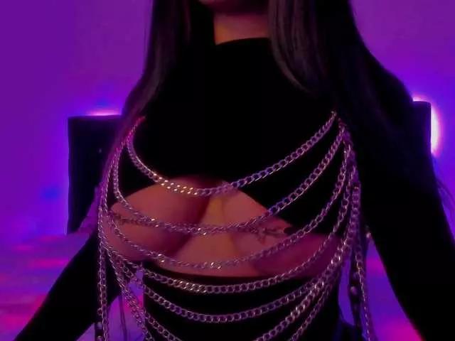 SashaBlue on BongaCams 
