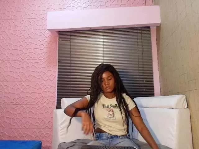 Offline SashaLuxx on BongaCams