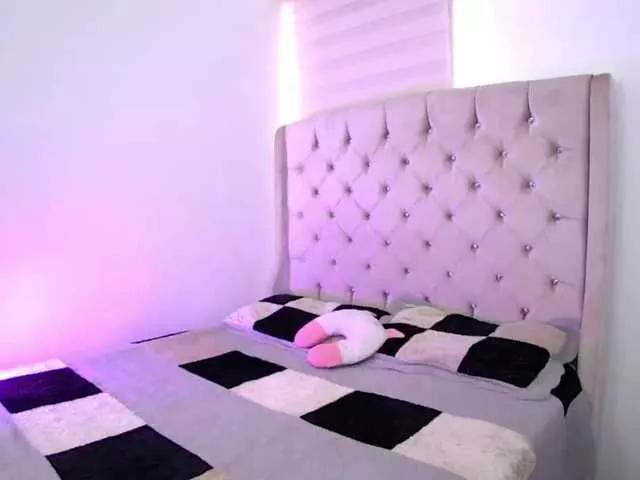 sofirousel on BongaCams