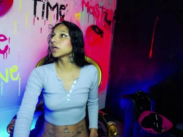 Sweettpleasure from BongaCams