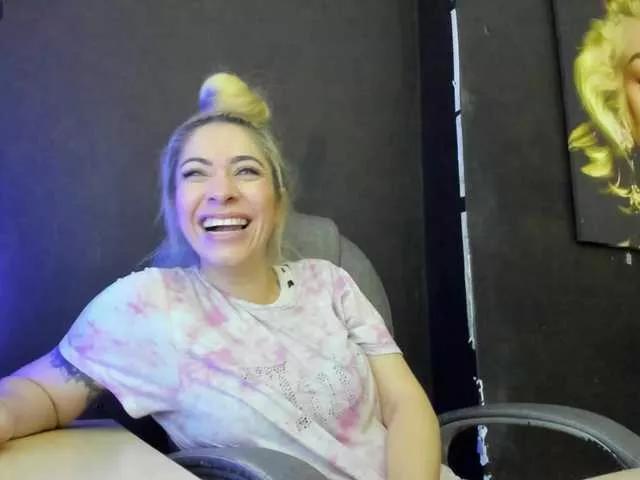 viktoria-davis on BongaCams