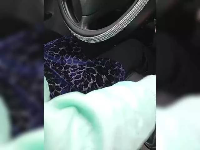 Offline Yna-and-Yn on BongaCams