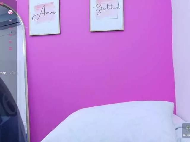 Offline yourcuteneighbourr on BongaCams