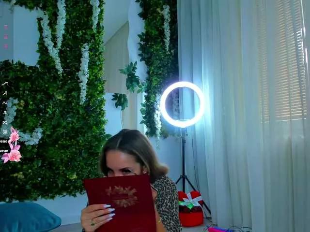 Offline ZinaSquirts on BongaCams