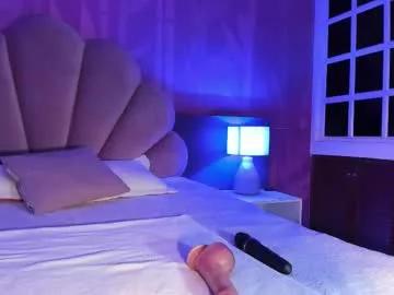 Freechat annedixie on Chaturbate